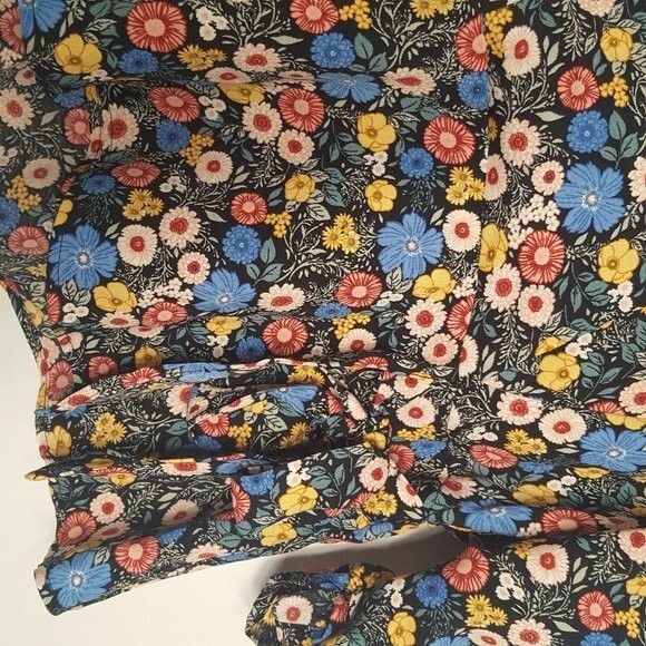 Floral Wrap Style Blouse Shirt Lily White - Picture 2 of 7